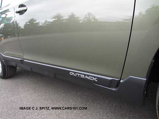 2015 Subaru Outback standard lower rocker trim gray cladding
