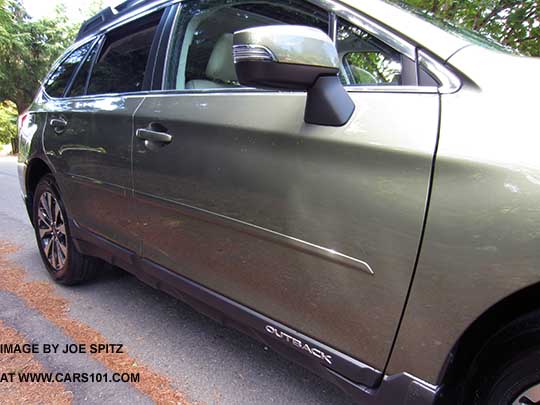 Subaru Outback Limited optional body side moldings