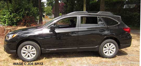 driver's side view, Crystal Black 2015 Subaru Outback Premium