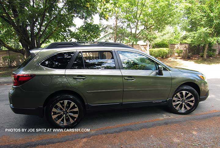 Wilderness Green 2015 Subaru Outback with optional body side moldings