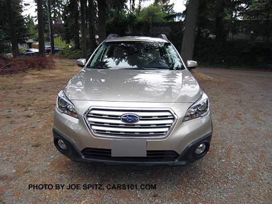 2016 Subaru Outback Premium front view