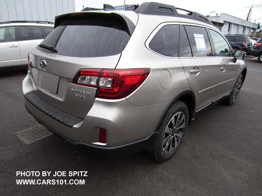 tungsten metallic 2016 Subaru Outback Limited