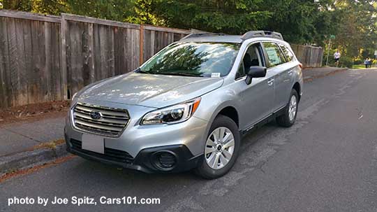 2017 Outback 2.5i base model with silver 17" alloys, No fog lights, no privacy tinted rear windows. Ice silver color shown