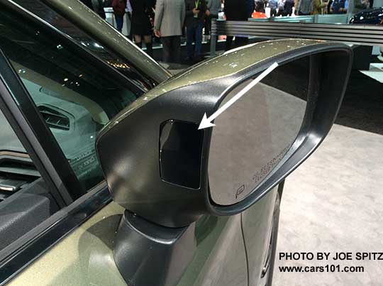 2018 Subaru Outback new blind spot detection symbol is easy to see on the inner mirror housing
