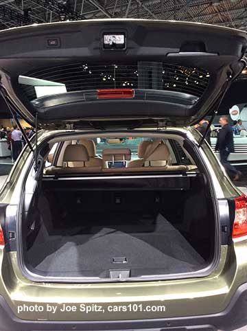 2018 Subaru Outback tailgate and cargo area