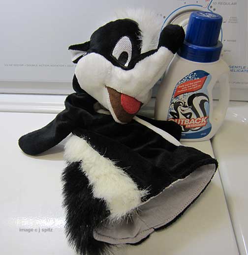 outback skunk detergent and hand puppet