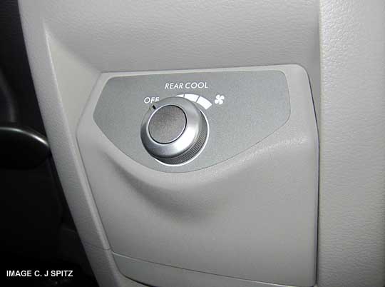 close-up of tribeca rear seat air conditioning fan controls