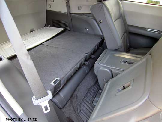 Subaru Tribeca 3rd row rear seat folds flat