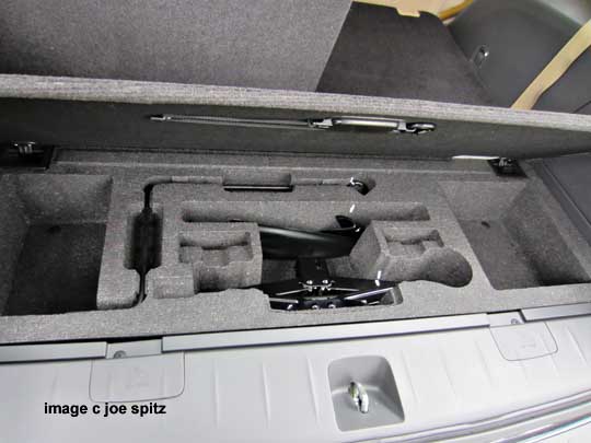 2-14 subaru tribeca tool kit