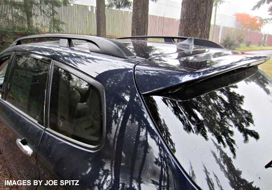 standard roof rails on all 2014 subaru tribecas