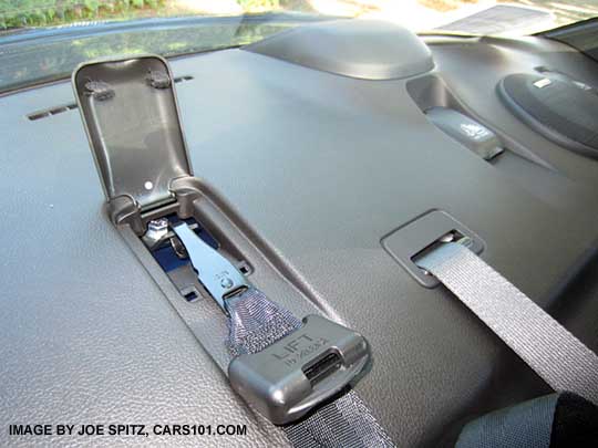 2016 and 2015 WRX child seat LATCH upper tether in use