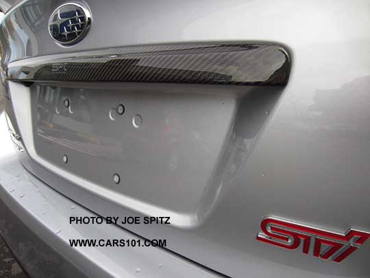 close-up of the 2015 WRX STI optional carbon fiberlike trunk trim on a silver STI